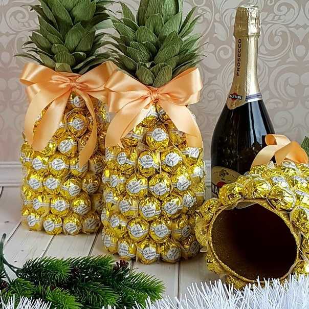 Как сделать ананас из шампанского и конфет — пошаговая инструкция по созданию поделки