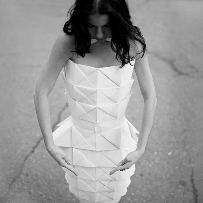 Гардероб мастер-класс фоторепортаж моделирование конструирование бальное платье из бумаги на конкурс мини мисс бумага сетка