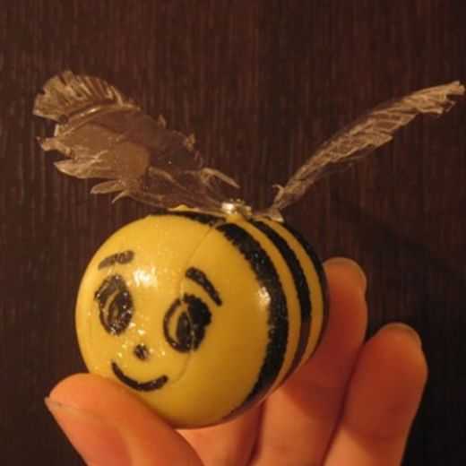 Пчелки своими руками: создаем забавный элемент декора при помощи подручных материалов
