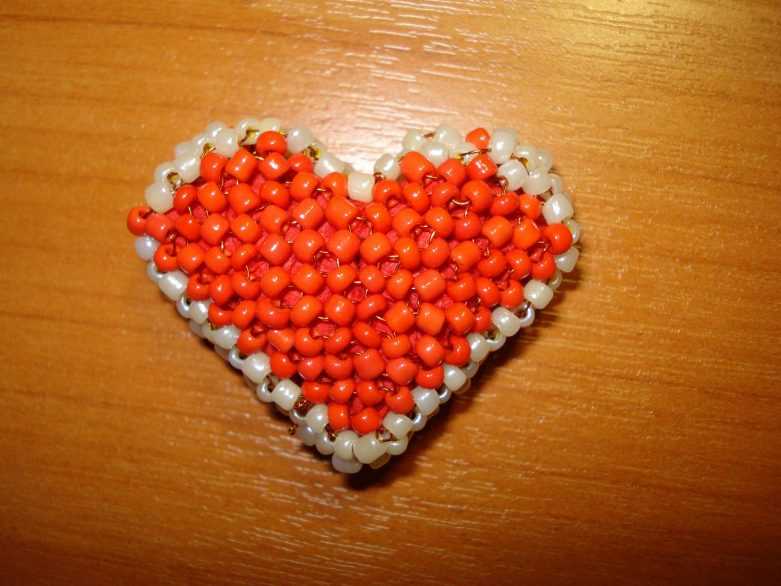 Сердце из бисера: топ фото лучших схем плетения для начинающих. мастер-класс изготовления поделок из бисера своими руками