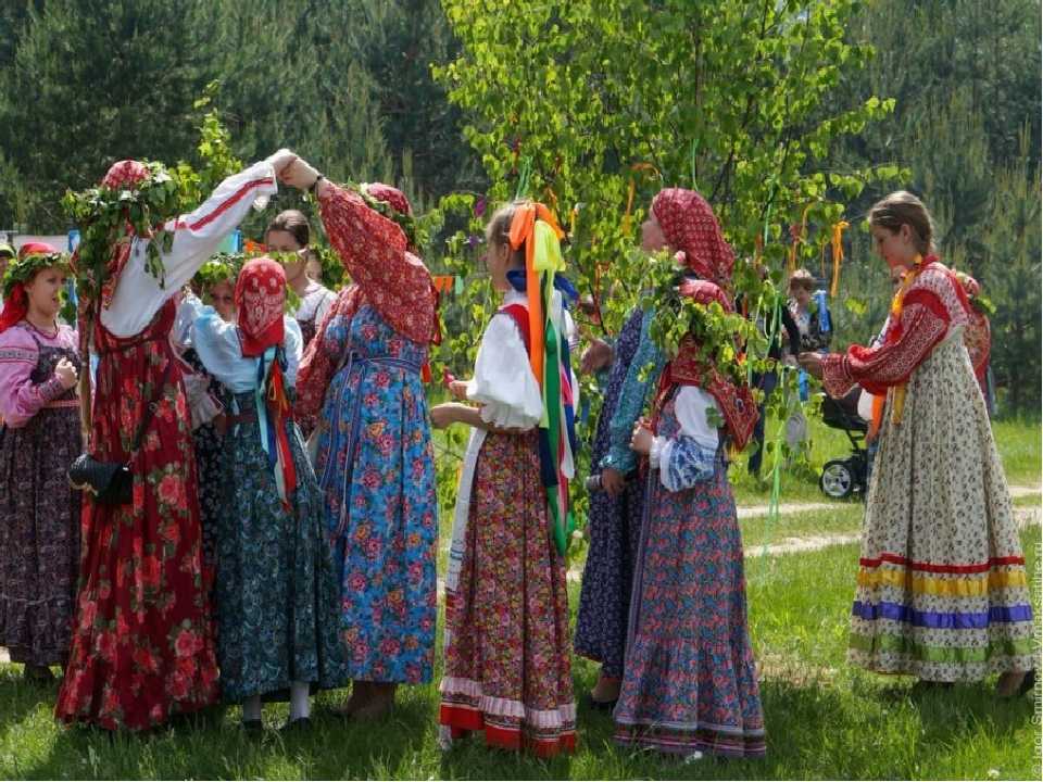 12 мая в народе. Русско народные гуляния. Фольклорный праздник. Народный праздник Троица. Народные гуляния лето.