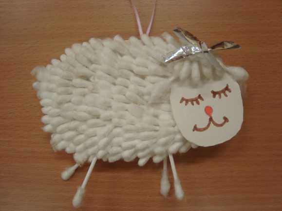 Новогодняя овечка из ткани
