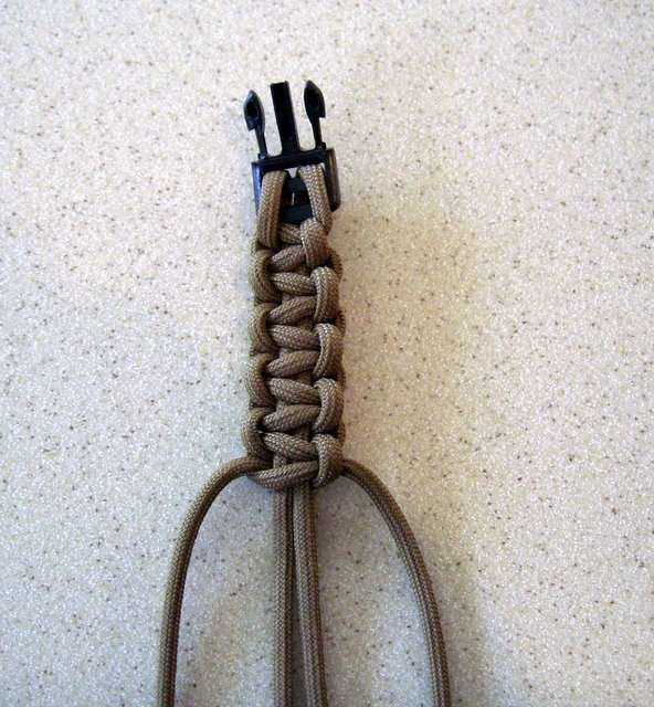 Как сделать браслет косичку из шнурков