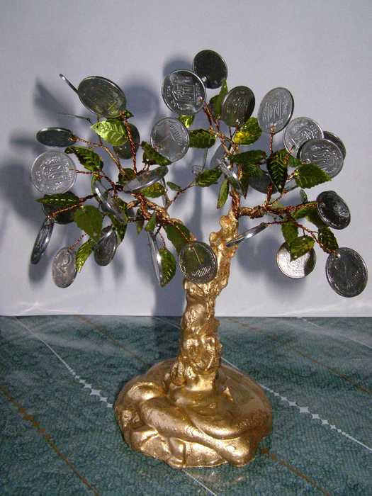 Денежное дерево из сувенирных купюр для привлечения богатства. мастер-класс с пошаговыми фото