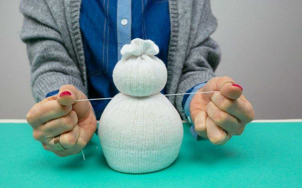 220 фото: снеговик из пластиковых стаканчиков. мастер-классы своими руками