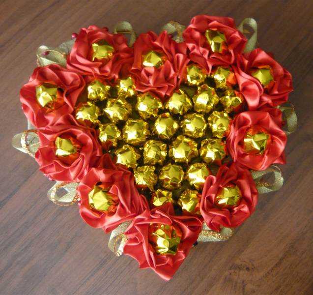 Сердце из конфет своими руками: как сделать оригинальный подарок любимому человеку на праздник