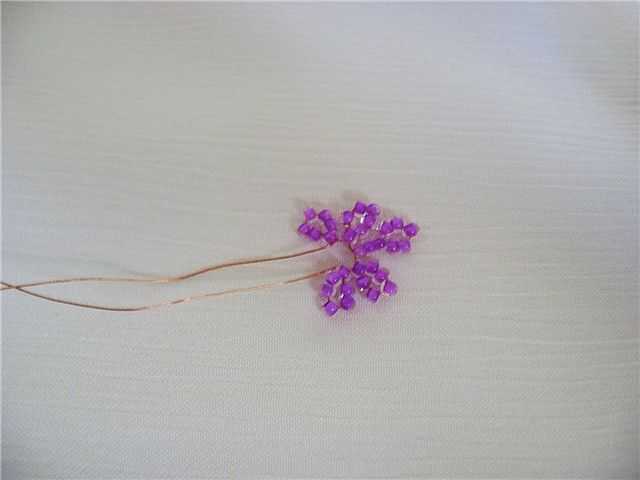 Сирень из бисера: урок плетения соцветий и листьев (фото)