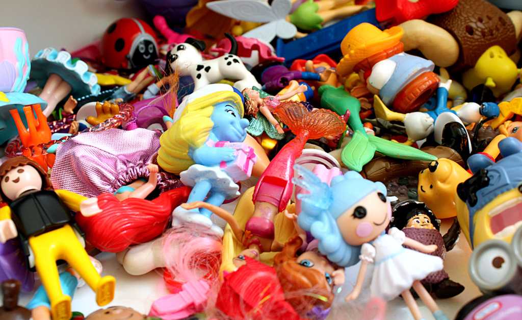 Поделки для кукол своими руками поэтапно: мастер-класс изготовления красивых вещей, украшений, аксессуаров для кукол (130 фото)