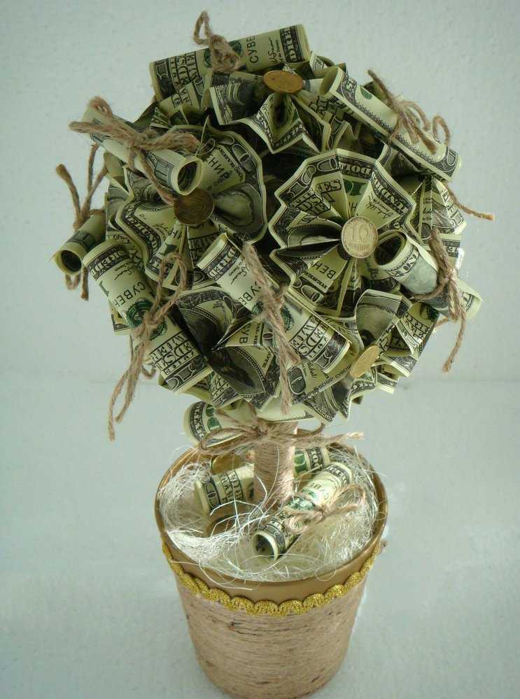 Diy идея к 23 февраля: денежное дерево топиарий с розами из банкнот: видео мастер-класс! | страна мастеров