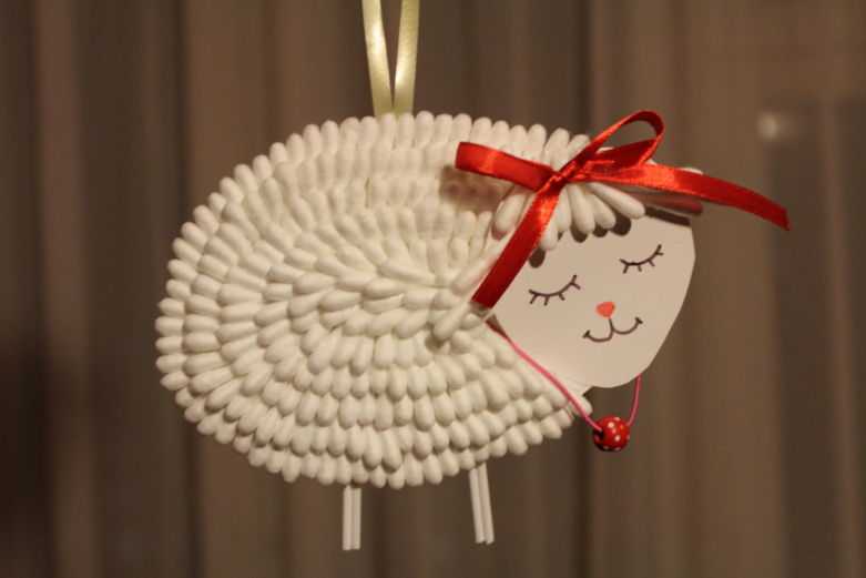 Игрушка новый год вязание крючком овечки-символ 2015 года нитки