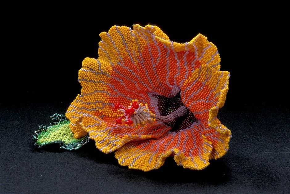 Плетем яркий цветок гибискус из бисера с помощью пошаговых мастер-классов