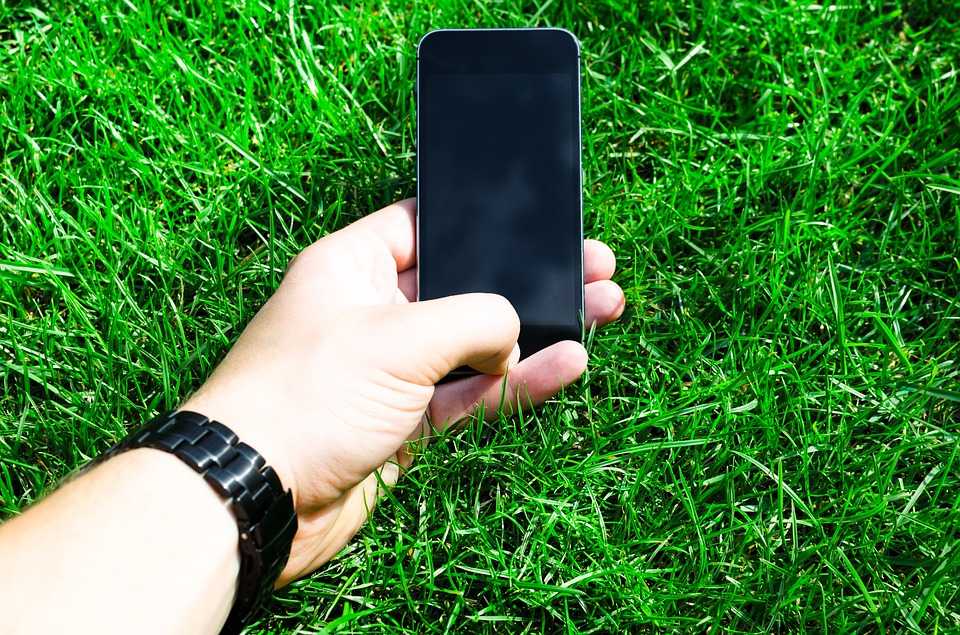 Как не выронить телефон: лайфхаки для тех, кто носит его в кармане | всё об ipad