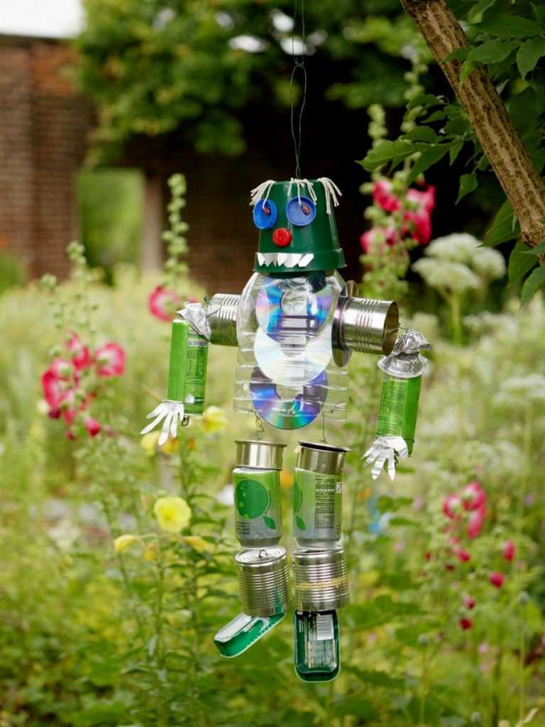 Поделки из пластиковых бутылок своими руками для сада, дачи, огорода - фото идеи, мастер-классы, советы