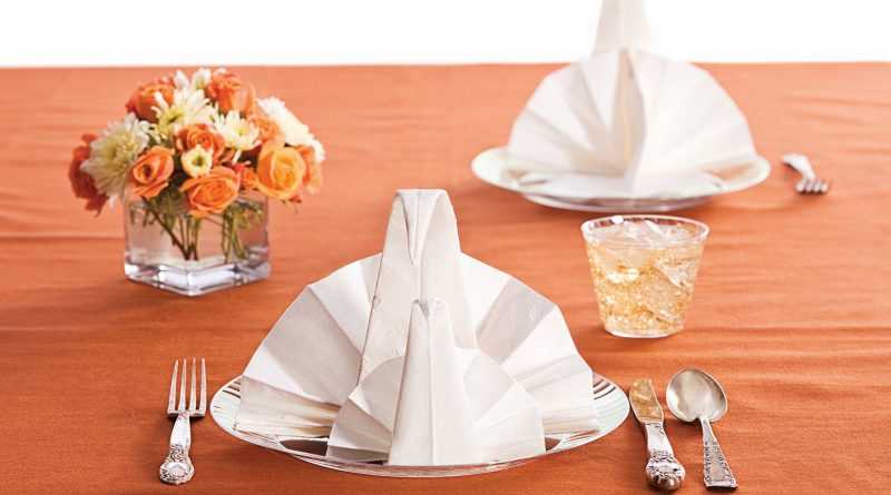 Оригинальные идеи сервировки стола с помощью бумажных салфеток и оригами