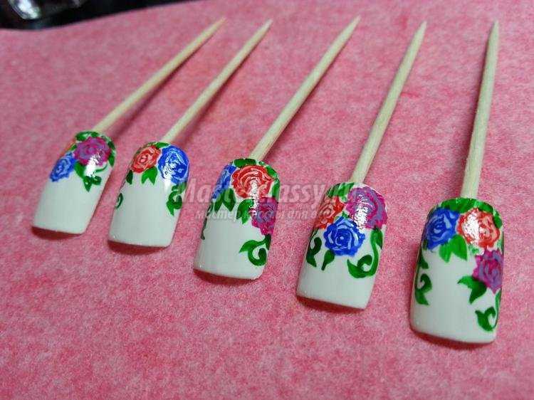 Розы на ногтях гель-лаком пошагово: как рисовать маникюр