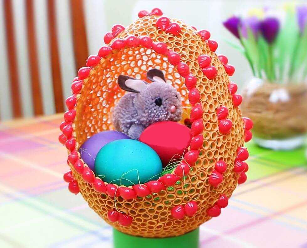 На праздник Пасхи я решил сделать удивительное, воздушное пасхальное яйцо с цветами из салфеток.
