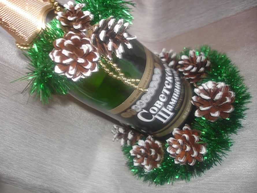 Как красиво украсить бутылку шампанского на новый год?