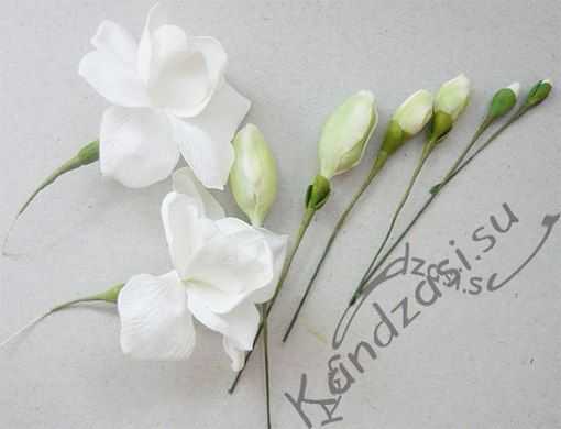 Интерьер флористика искусственная 8 марта день рождения моделирование конструирование фрезия из фоамирана анемоны розы  интерьерный букет фоамиран фом  изолон